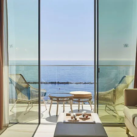 帕福斯阿马维情侣专用酒店 5* Paphos